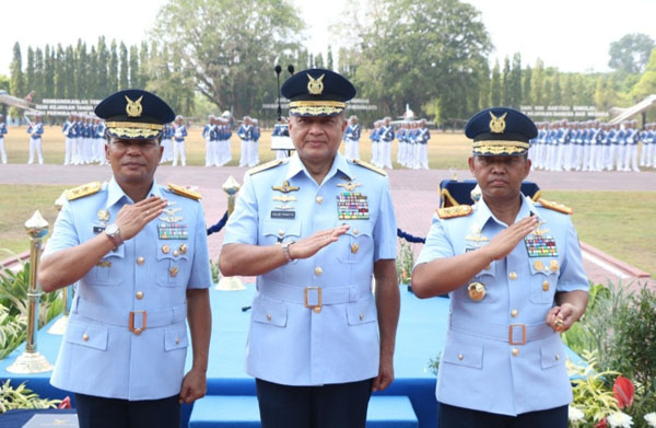 GUBERNUR AAU MARSDA TNI DR.IR. PURWOKO AJI PRABOWO, MM.MDS GANTIKAN MARSDA TNI WAYAN SUPERMAN 