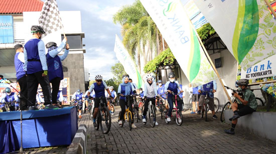 Peringati HUT Ke- 40 PT BPR Bank Sleman Gelar  Fun Bike " Gowes Guyub Sehat"