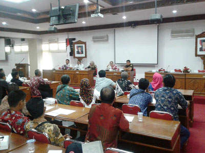 BANTUL LAKSANAKAN PADAT KARYA SEBESAR RP 1.930.000.000