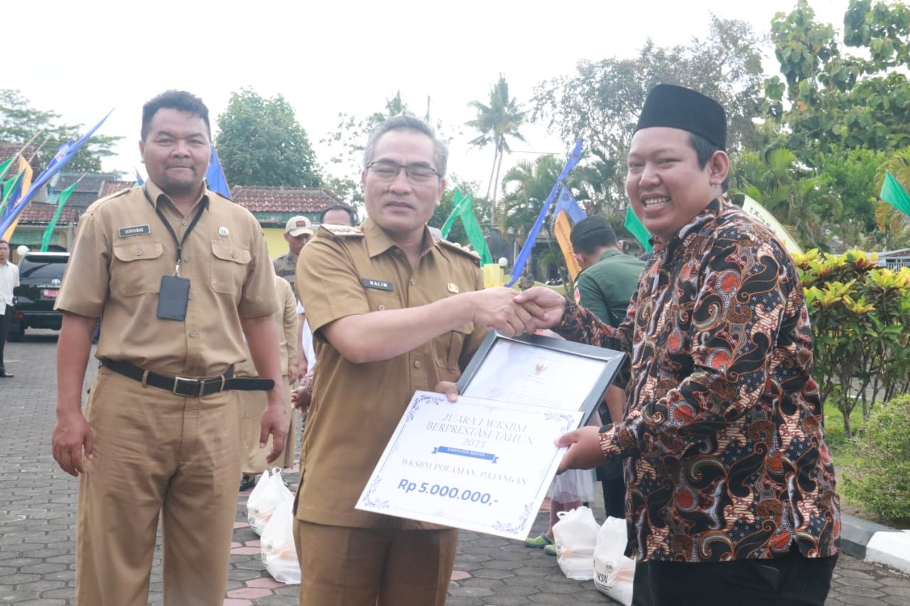 Peringatan HKSN 2023 Bupati Bantul  Berikan Penghargaan Ke Insan Sosial