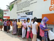 Rice Truck Armada Layanan Pangan…