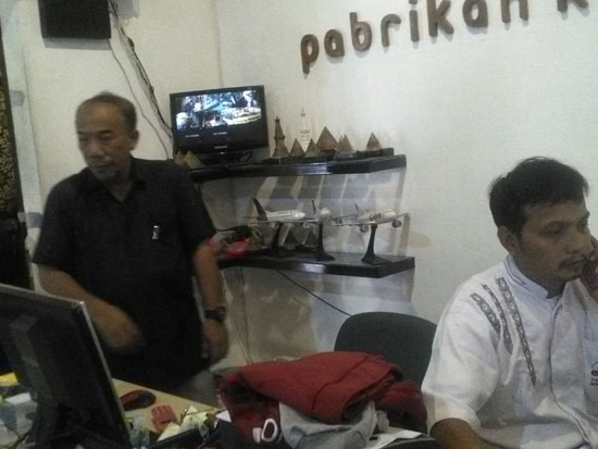 Abjed Pabrik Kaos Jogja Layani Seragam Berbagai  Motif  Dengan Bordir Komputer