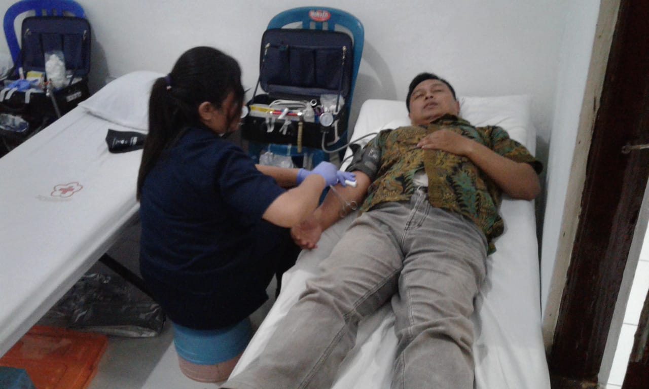Peringati 100 Hari Koh Bing  Keluarga Gelar Donor Darah