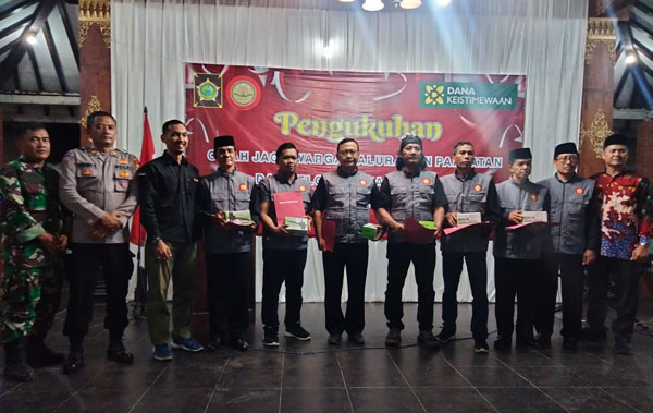 KALURAHAN PANJATAN KULONPROGO GIATKAN JAGA WARGA