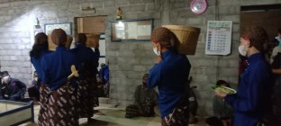 Adat Tradisi Prosesi Pembukaan…