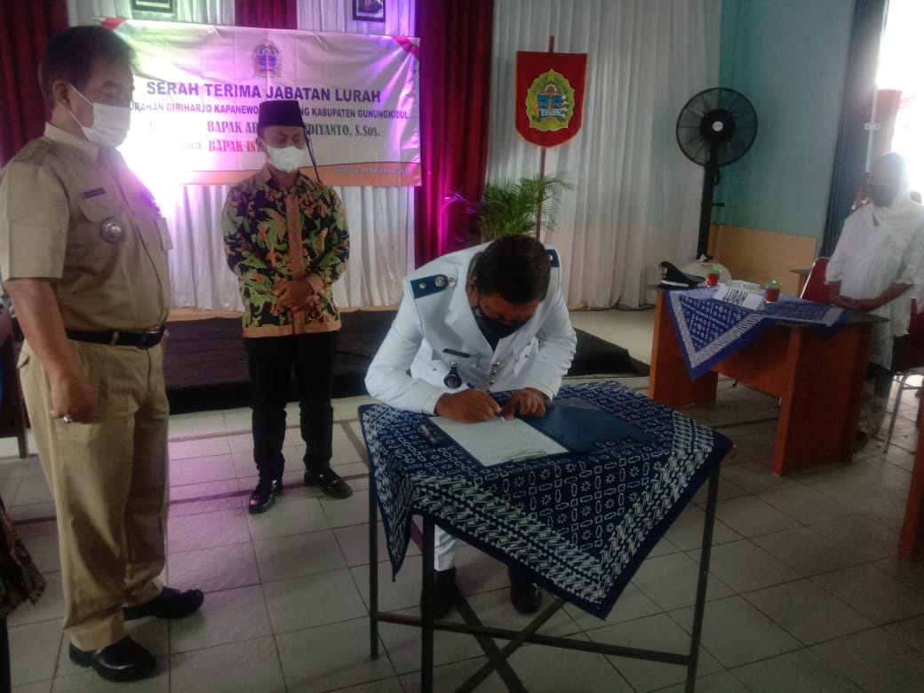 Istandi Lurah Giriharjo Panggang Gunungkidul Komitmen Wujudkan Visi Misi
