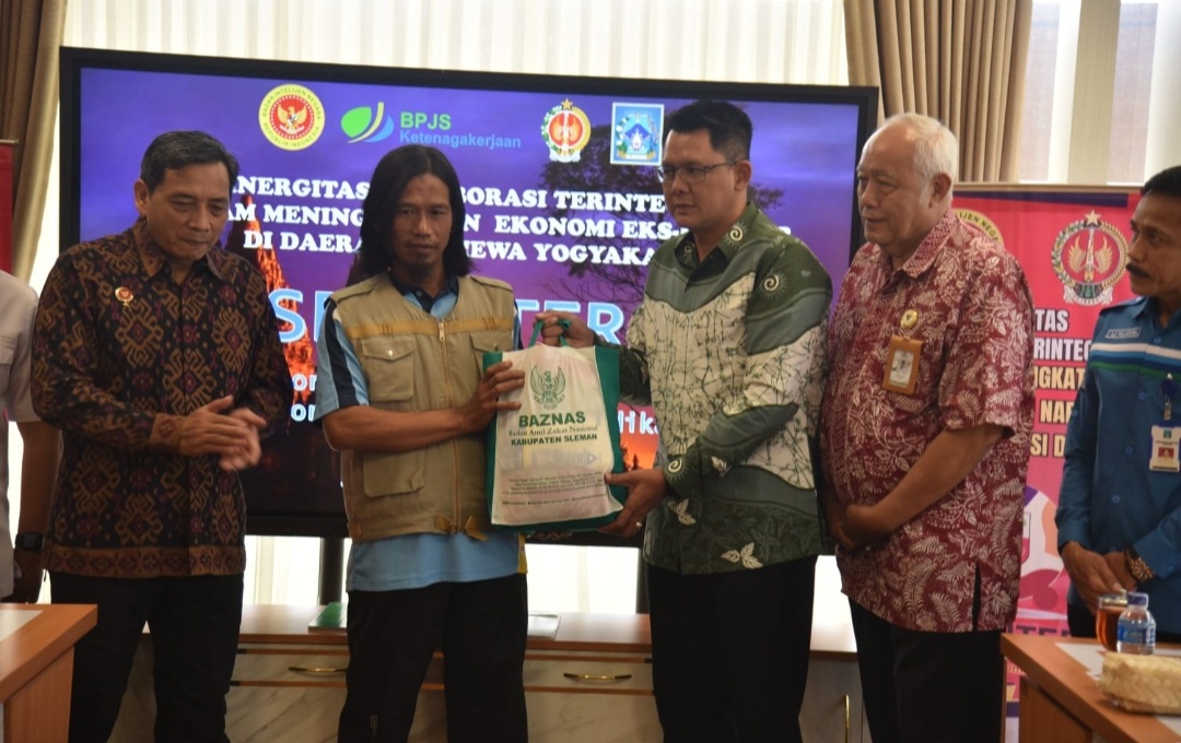 BERIKAN BANTUAN PADA EKS NAPITER,  SEBAGAI BENTUK PENDAMPINGAN 