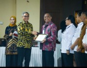 Bupati Sleman Terima Penghargaan…