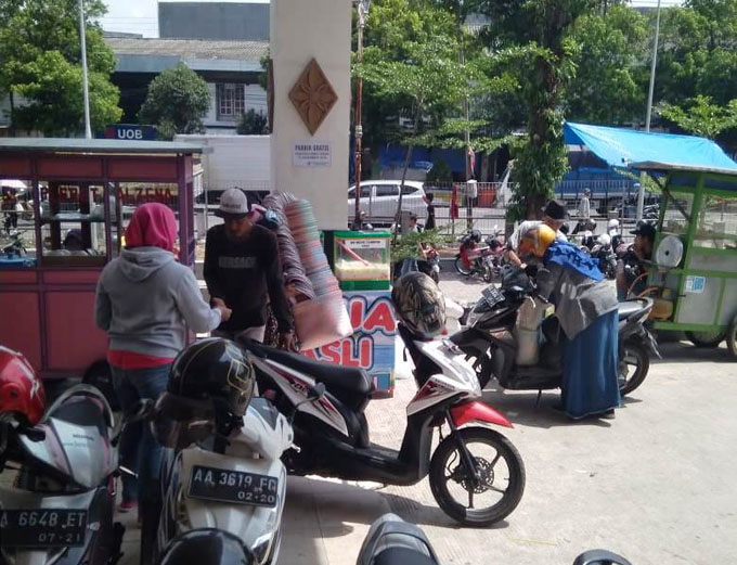 Warga Kaget Dipungut Parkir Rp 2.000 dari Pasar Muntilan