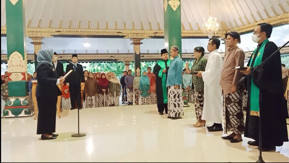 311 PPPK TENAGA GURU SLEMAN JENJANG TK, SD DAN SMP TERIMA SK