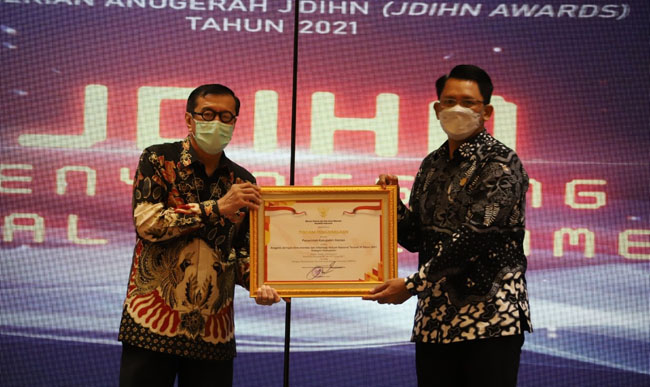  Pemkab Sleman Raih Penghargaan Pengelolaan JDIHN Terbaik Peringkat 6 Tingkat Nasional Tahun 2021