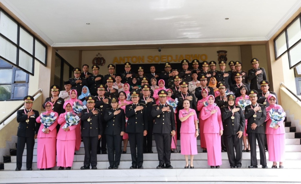 Pembinaan Tradisi Pengakhiran Dinas Semester II Polda DIY Dipimpin Langsung Kapolda DIY
