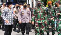 Panglima TNI Bersama Kapolri Pantau…
