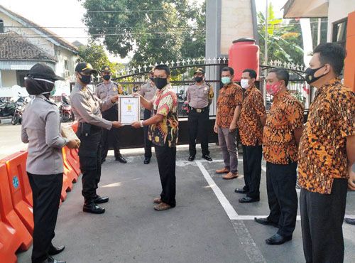 Tugas Kepolisian Di Lakukan Dengan Baik  Anggota Polisi Polresta Yogyakarta Raih Reward