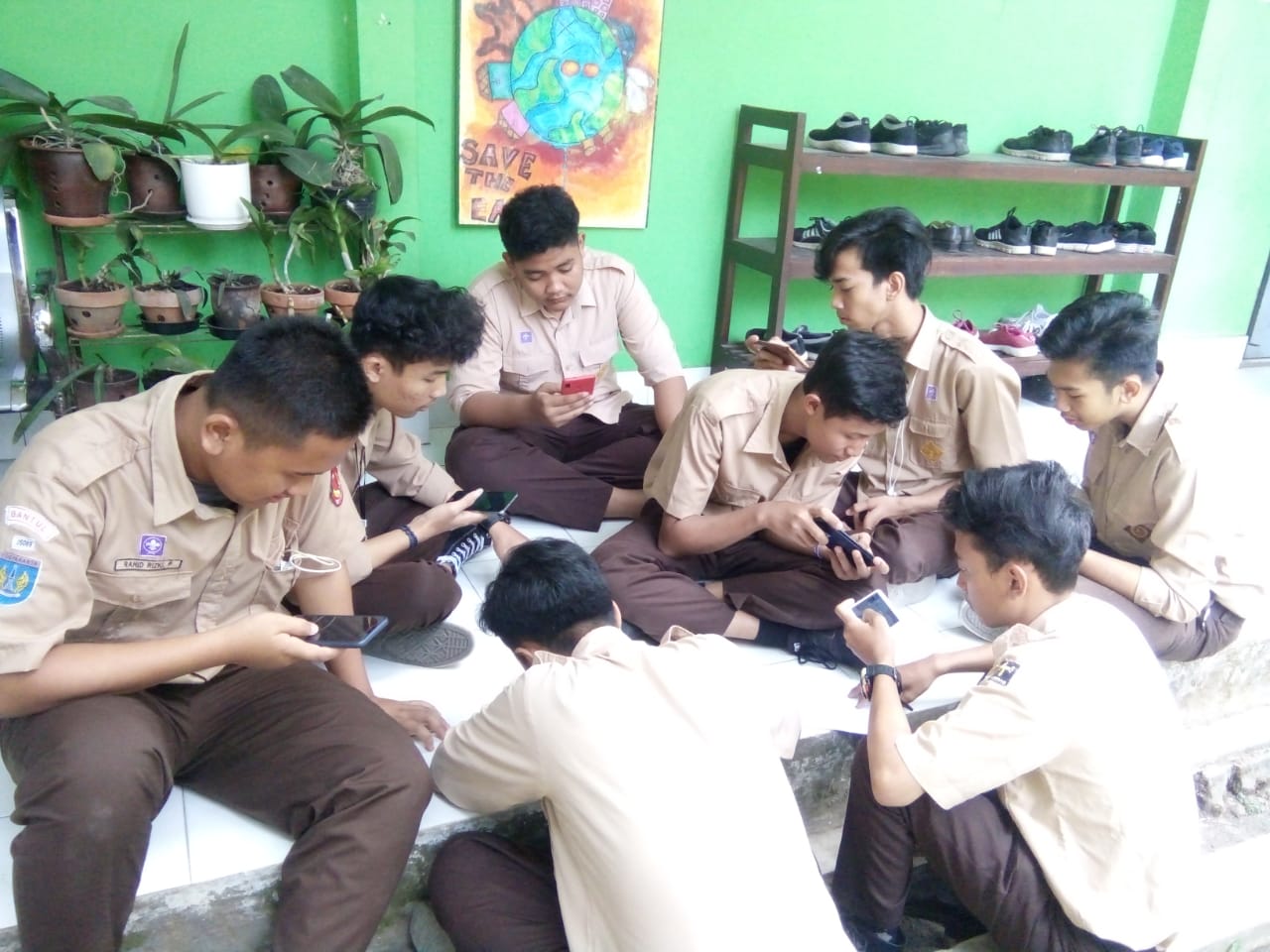 SMA N 2 Banguntapan  Bantul Maksimalkan  Belajar  Via  IT 