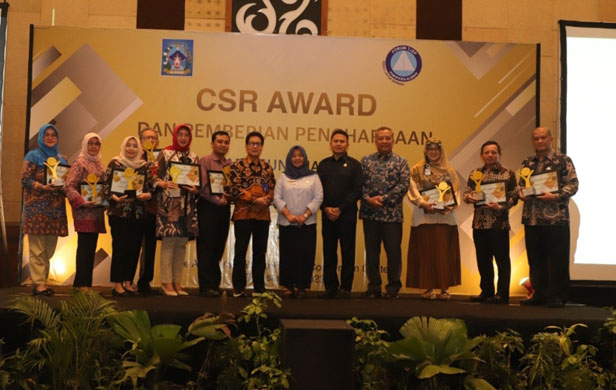 PENGHARGAAN CSR AWARD DAN PIAGAM PENGHARGAAN TJSP SLEMAN 2023