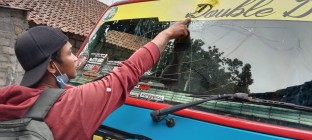 Kejahatan Lempar Batu Mengintai…
