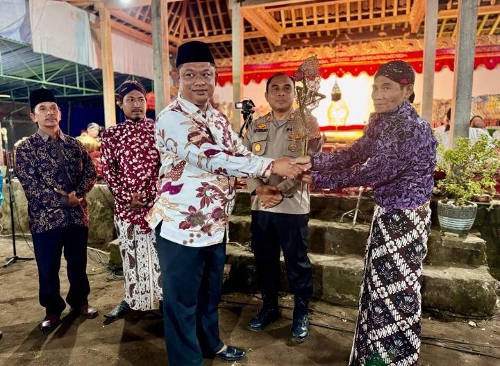 Merti Dusun Karen  Kretek Bantul Gelar Genduri Panggang Dan Pagelaran Wayang Kulit Semalam Suntuk