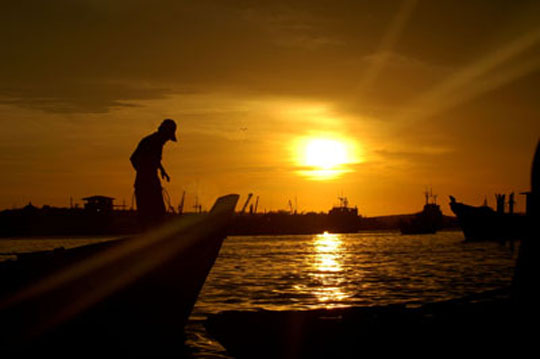 Nikmati Sunset di Lantai 19 Hotel Indoluxe 