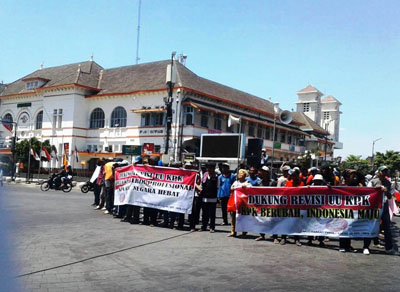 Aksi Mendukung Revisi UU KPK Di Jogja Marak
