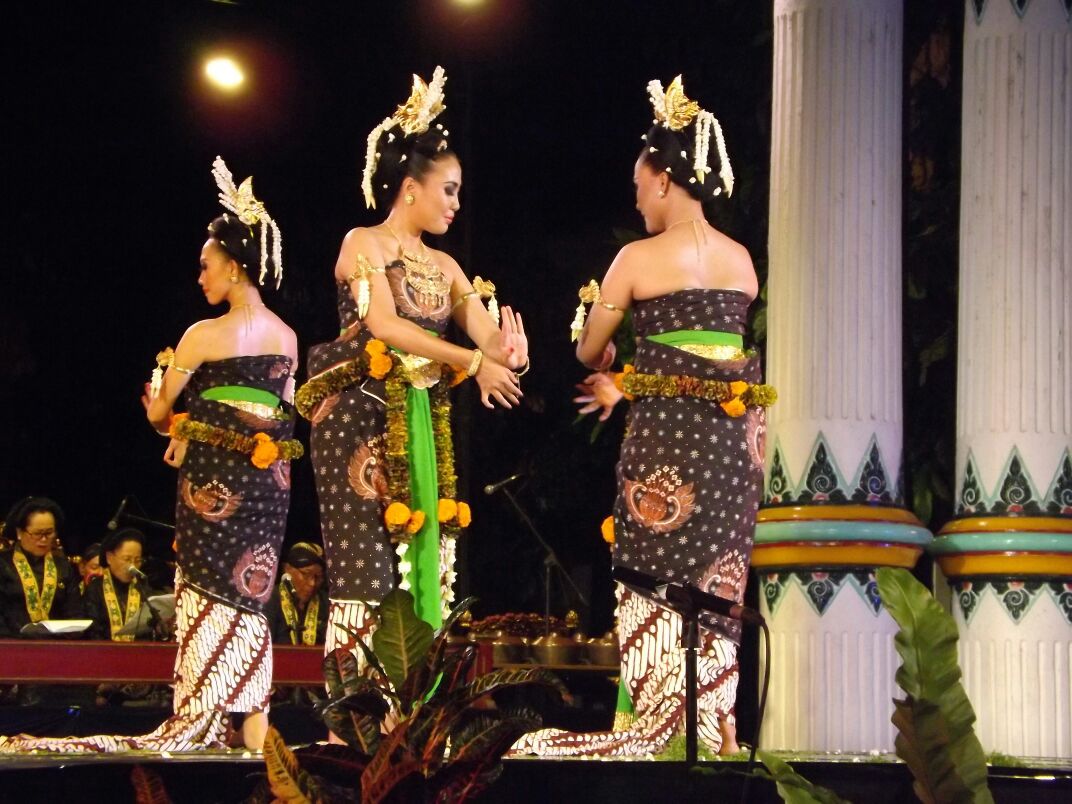 Perhelatan Adiluhung Beksan Catur Sagatra : Nguri –uri Budaya Jawa