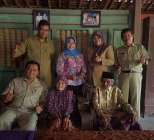 Ponco Sutiyem “Brebes mili”…