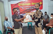 MICO LAKSANAKAN RESES SAMBIL BAGIKAN…