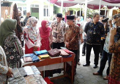  Pesantren Pasar Potensial Pengembangan Ekonomi Mikro 'Mereka Perlu Di Suport Modalnya