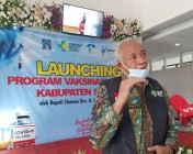 Bupati Sleman Drs. H. Sri Purnomo…