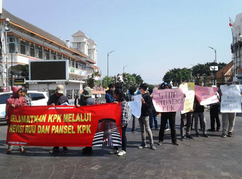 AKSI SOLIDARITAS MENDUKUNG REVISI UU KPK DIGELAR DI YOGYA