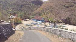 Melihat indahnya pantai gesing…