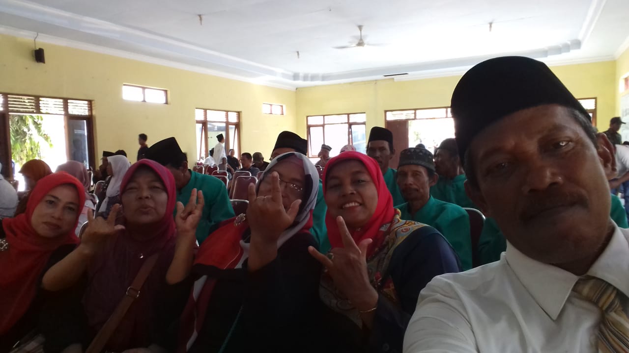 Jelang Pilkades Warga Gumregah Datangi Para Calon ' Mulyana  Di Nilai Entengan & ''Sutiyar Pagergunung Sitimulyo Membedah Feodalisme 