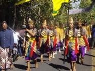 Meriahnya warga menyambut Hut RI…