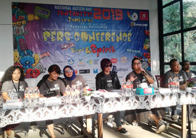     National Autism DAY Jogja 2019 Funtaustic Festifal Sajikan Fotografi, Musik dan Lukis