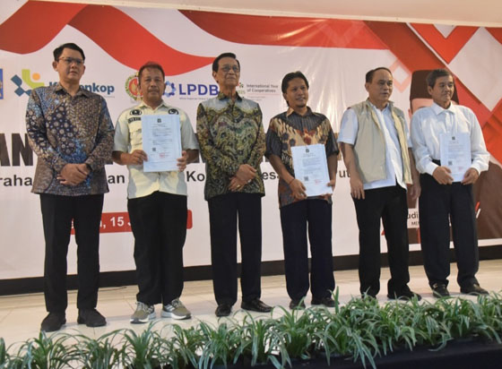 Menteri Koperasi RI Resmikan Tiga Koperasi Merah Putih di Kabupaten Sleman