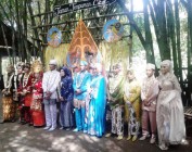 Pasangan Mempelai Nikah Masal Di…