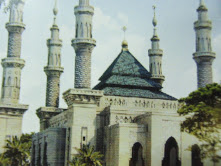 Masjid Suciwati Saliman,Perpaduan Kultur Timur Tengah dan  Jawa