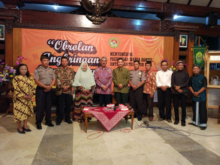  Paguyuban Warga Bantul Sosialisasikan Informasi Via Obrolan Angkringan Jaman Now