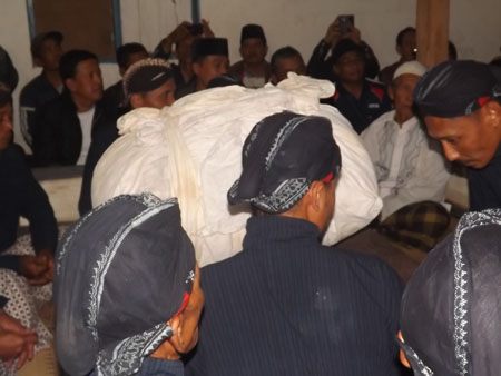 Haahh Hasil Pembukaan Cupu Panjolo Gunungkidul 2018 Ada Gambar 'Tikus Melambangkan Masih Banyak Korupsi ? 