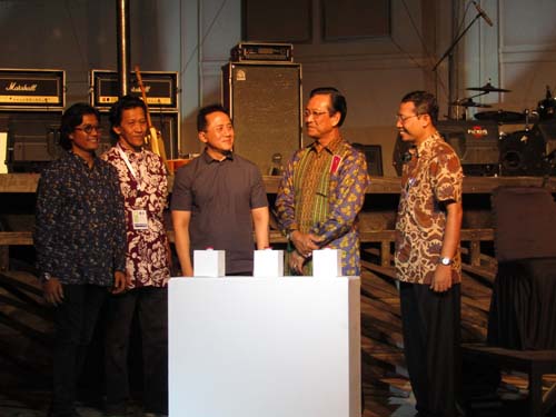 ARTJOG 2016 'MERCUSUAR SENI KARYA MONUMENTAL MELENGKAPI JOGJA NATIONAL MUSEUM  