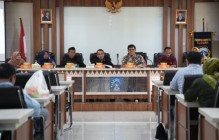 " Gumolong Hanggayuh Mukti"…