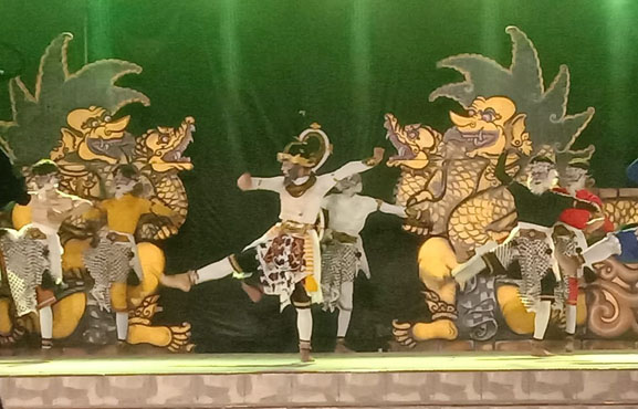 Pentas Sendratari Ramayana Kalurahan Caturharjo 2023 Di Banjiri Penonton  