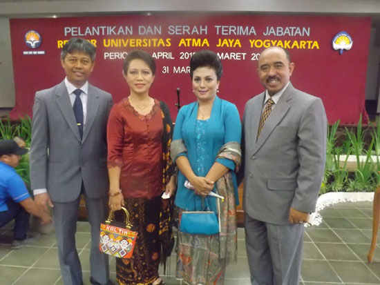 Ketua Kopertis V Lantik Sri Nurhartanto Sebagai Rektor UAJY 