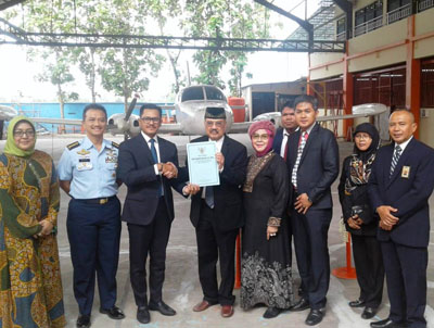 STTKD TERIMA HIBAH PESAWAT DARI PT. WHITESKY AVIATION