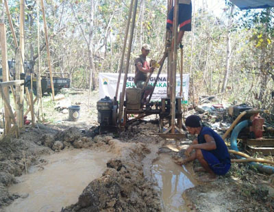 Sumur Bor Beroperasi Warga Dusun Banaran Playen Gunungkidul Gembira
