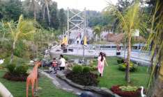Bersantai Manjakan Sejenak Di Jembatan…