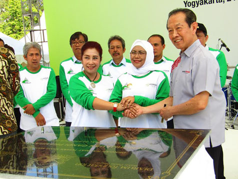 PENGHIJAUAN  PELATARAN CANDI PRAMBANAN
