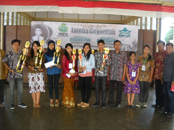 Peraih lomba Lomba Geguritan Tingkat DIY