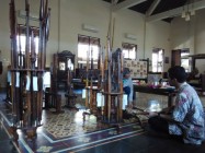 Mengguak Tradisi Jawa di Tembi…