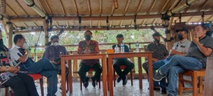 Gatering Awak Media Dengan Bupati…